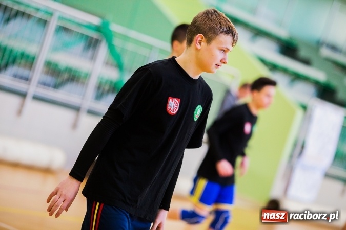 Zdjęcie w galerii na portalu naszraciborz.pl: Turniej dwójek siatkarskich w Arenie Rafako i MOS-ie wiadomości z regionu