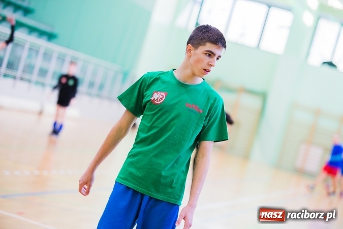 Zdjęcie w galerii na portalu naszraciborz.pl: Turniej dwójek siatkarskich w Arenie Rafako i MOS-ie wiadomości z regionu
