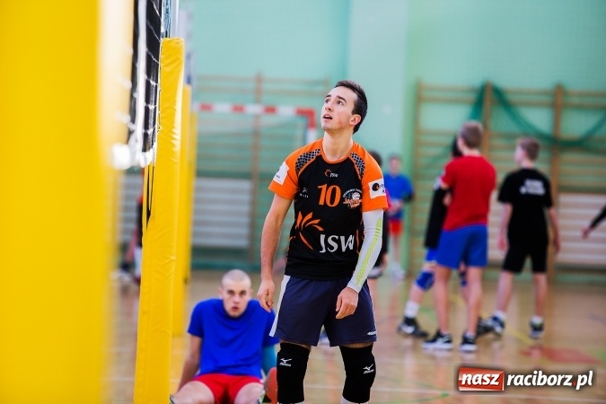 Zdjęcie w galerii na portalu naszraciborz.pl: Turniej dwójek siatkarskich w Arenie Rafako i MOS-ie wiadomości z regionu