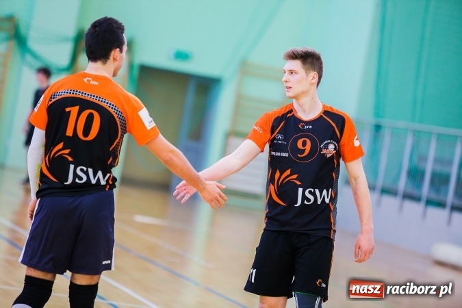 Zdjęcie w galerii na portalu naszraciborz.pl: Turniej dwójek siatkarskich w Arenie Rafako i MOS-ie wiadomości z regionu