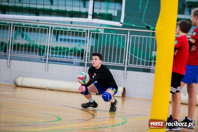 Zdjęcie w galerii na portalu naszraciborz.pl: Turniej dwójek siatkarskich w Arenie Rafako i MOS-ie wiadomości z regionu