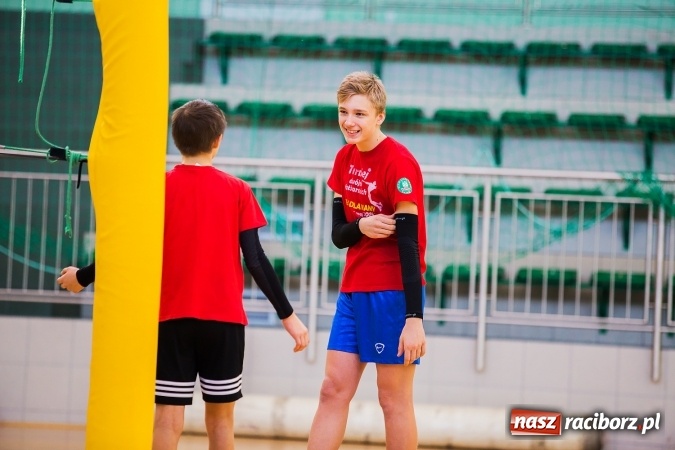 Zdjęcie w galerii na portalu naszraciborz.pl: Turniej dwójek siatkarskich w Arenie Rafako i MOS-ie wiadomości z regionu