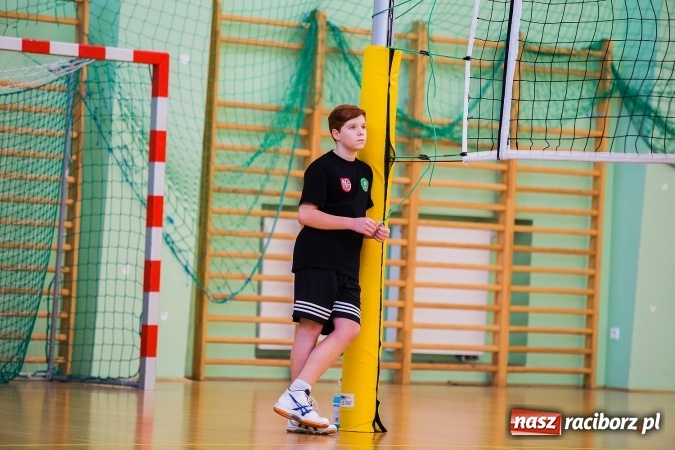 Zdjęcie w galerii na portalu naszraciborz.pl: Turniej dwójek siatkarskich w Arenie Rafako i MOS-ie wiadomości z regionu
