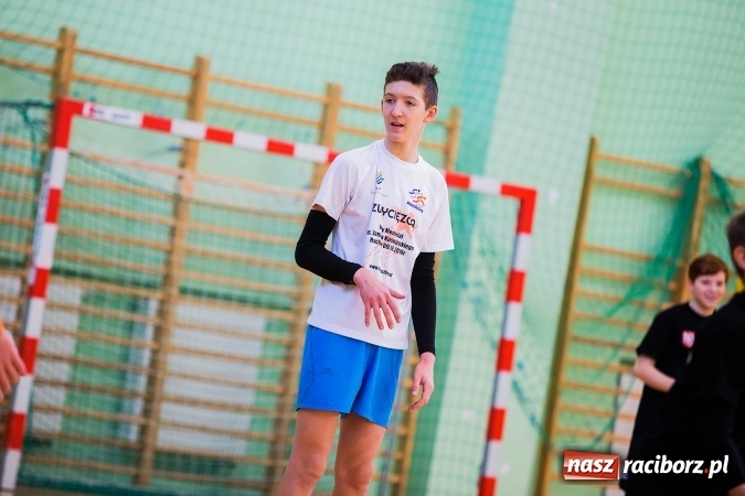 Zdjęcie w galerii na portalu naszraciborz.pl: Turniej dwójek siatkarskich w Arenie Rafako i MOS-ie wiadomości z regionu
