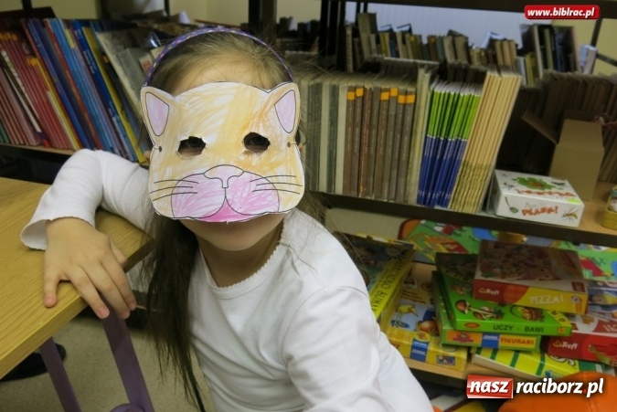 Zdjęcie w galerii na portalu naszraciborz.pl: Baśniowy świat Walta Disneya w filiach bibliotecznych wiadomości z regionu