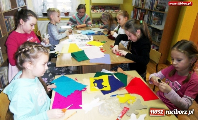 Zdjęcie w galerii na portalu naszraciborz.pl: Baśniowy świat Walta Disneya w filiach bibliotecznych wiadomości z regionu