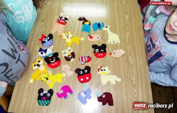 Zdjęcie w galerii na portalu naszraciborz.pl: Baśniowy świat Walta Disneya w filiach bibliotecznych wiadomości z regionu