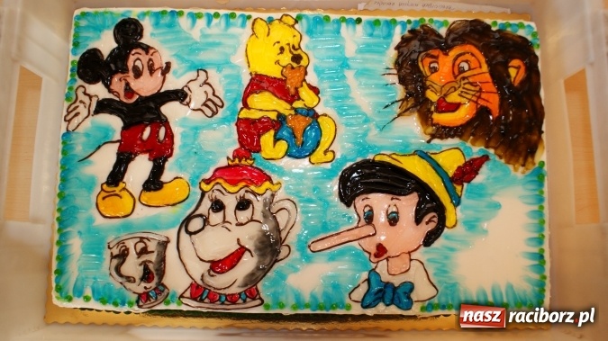 Zdjęcie w galerii na portalu naszraciborz.pl: Niech żyje bal!, czyli finałowe spotkanie w ramach Ferii z biblioteką wiadomości z regionu