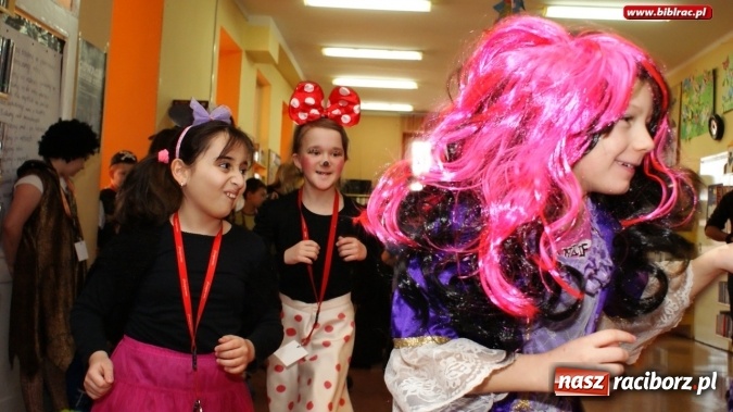 Zdjęcie w galerii na portalu naszraciborz.pl: Niech żyje bal!, czyli finałowe spotkanie w ramach Ferii z biblioteką wiadomości z regionu