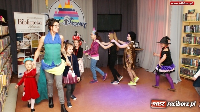 Zdjęcie w galerii na portalu naszraciborz.pl: Niech żyje bal!, czyli finałowe spotkanie w ramach Ferii z biblioteką wiadomości z regionu