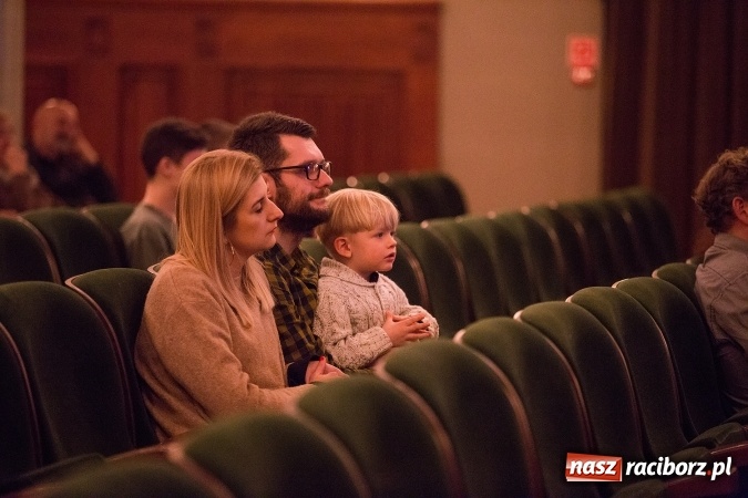 Zdjęcie w galerii na portalu naszraciborz.pl: Gala Szlachetnej Paczki w Raciborskim Centrum Kultury wiadomości z regionu