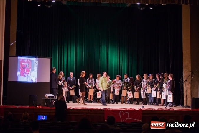 Zdjęcie w galerii na portalu naszraciborz.pl: Gala Szlachetnej Paczki w Raciborskim Centrum Kultury wiadomości z regionu