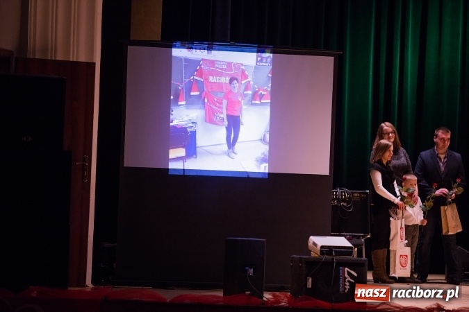 Zdjęcie w galerii na portalu naszraciborz.pl: Gala Szlachetnej Paczki w Raciborskim Centrum Kultury wiadomości z regionu