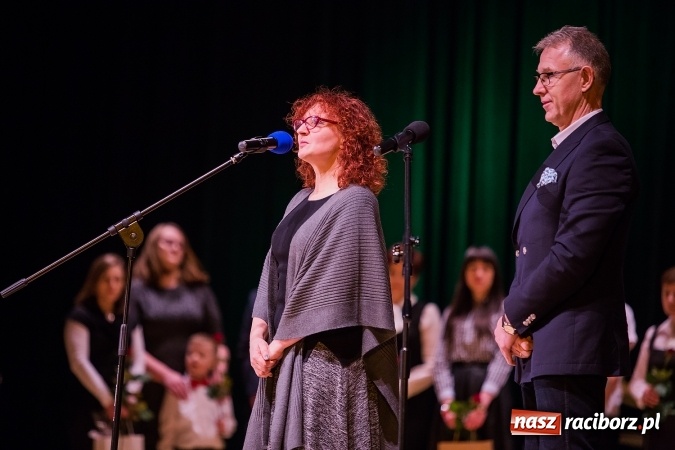 Zdjęcie w galerii na portalu naszraciborz.pl: Gala Szlachetnej Paczki w Raciborskim Centrum Kultury wiadomości z regionu