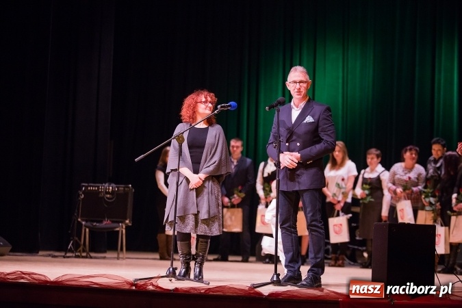 Zdjęcie w galerii na portalu naszraciborz.pl: Gala Szlachetnej Paczki w Raciborskim Centrum Kultury wiadomości z regionu