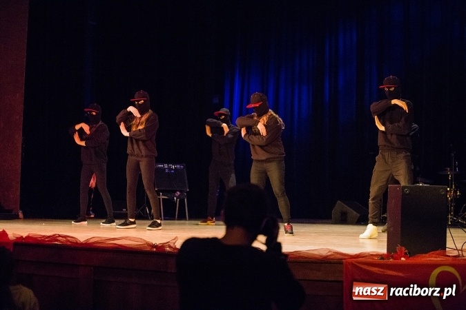 Zdjęcie w galerii na portalu naszraciborz.pl: Gala Szlachetnej Paczki w Raciborskim Centrum Kultury wiadomości z regionu