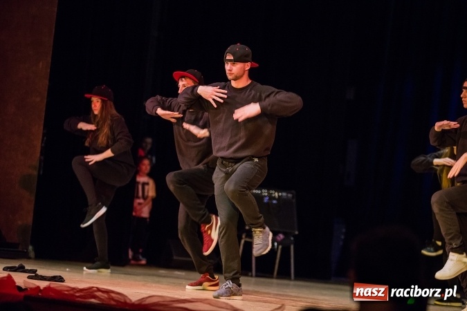 Zdjęcie w galerii na portalu naszraciborz.pl: Gala Szlachetnej Paczki w Raciborskim Centrum Kultury wiadomości z regionu