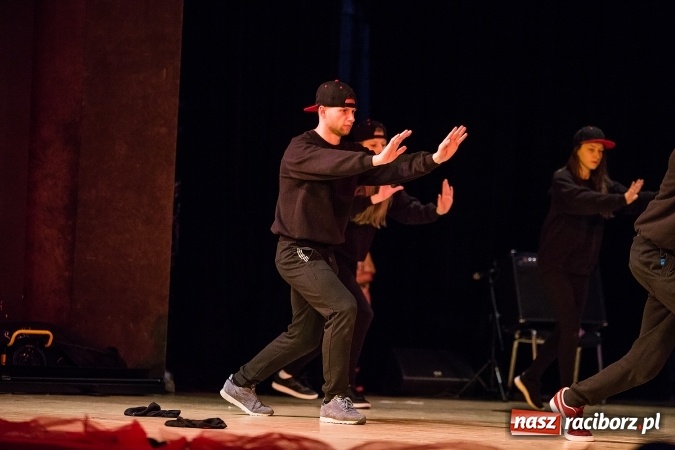 Zdjęcie w galerii na portalu naszraciborz.pl: Gala Szlachetnej Paczki w Raciborskim Centrum Kultury wiadomości z regionu