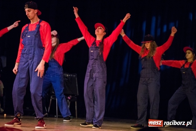 Zdjęcie w galerii na portalu naszraciborz.pl: Gala Szlachetnej Paczki w Raciborskim Centrum Kultury wiadomości z regionu