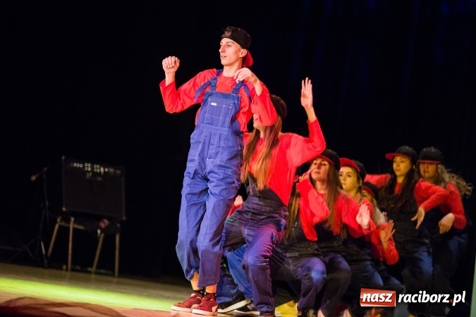 Zdjęcie w galerii na portalu naszraciborz.pl: Gala Szlachetnej Paczki w Raciborskim Centrum Kultury wiadomości z regionu