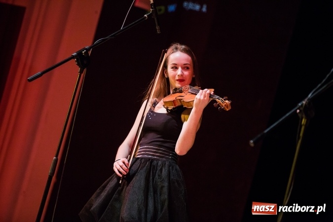 Zdjęcie w galerii na portalu naszraciborz.pl: Gala Szlachetnej Paczki w Raciborskim Centrum Kultury wiadomości z regionu