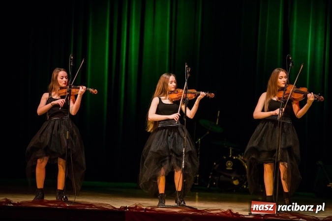 Zdjęcie w galerii na portalu naszraciborz.pl: Gala Szlachetnej Paczki w Raciborskim Centrum Kultury wiadomości z regionu