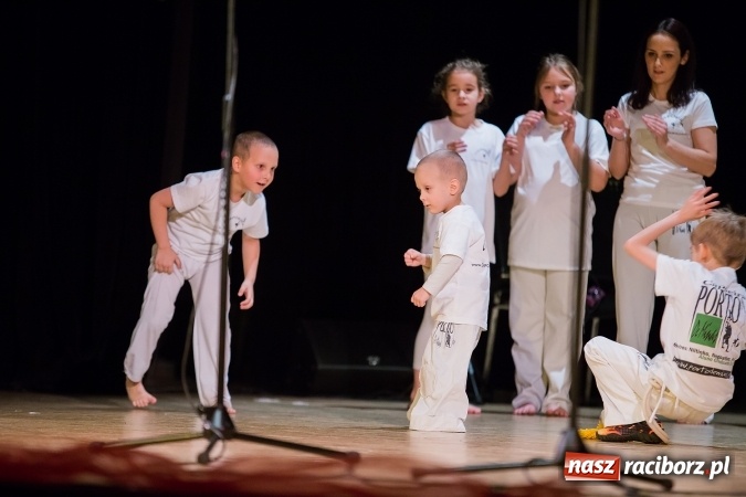 Zdjęcie w galerii na portalu naszraciborz.pl: Gala Szlachetnej Paczki w Raciborskim Centrum Kultury wiadomości z regionu