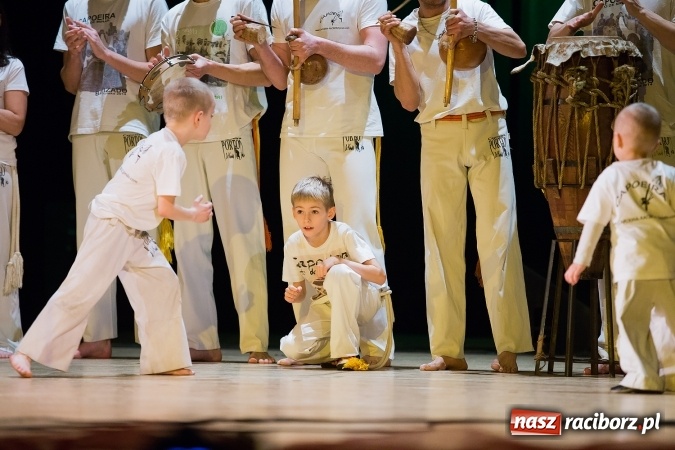 Zdjęcie w galerii na portalu naszraciborz.pl: Gala Szlachetnej Paczki w Raciborskim Centrum Kultury wiadomości z regionu