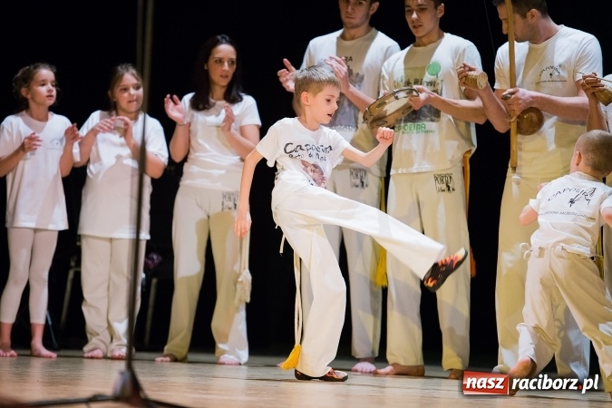 Zdjęcie w galerii na portalu naszraciborz.pl: Gala Szlachetnej Paczki w Raciborskim Centrum Kultury wiadomości z regionu