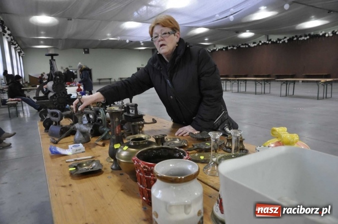 Zdjęcie w galerii na portalu naszraciborz.pl: Ruszył targ staroci w Pietrowicach Wielkich  wiadomości z regionu
