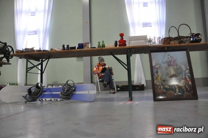 Zdjęcie w galerii na portalu naszraciborz.pl: Ruszył targ staroci w Pietrowicach Wielkich  wiadomości z regionu