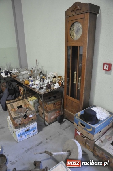 Zdjęcie w galerii na portalu naszraciborz.pl: Ruszył targ staroci w Pietrowicach Wielkich  wiadomości z regionu