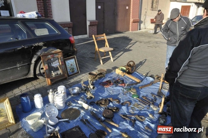 Zdjęcie w galerii na portalu naszraciborz.pl: Ruszył targ staroci w Pietrowicach Wielkich  wiadomości z regionu