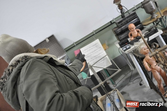 Zdjęcie w galerii na portalu naszraciborz.pl: Ruszył targ staroci w Pietrowicach Wielkich  wiadomości z regionu