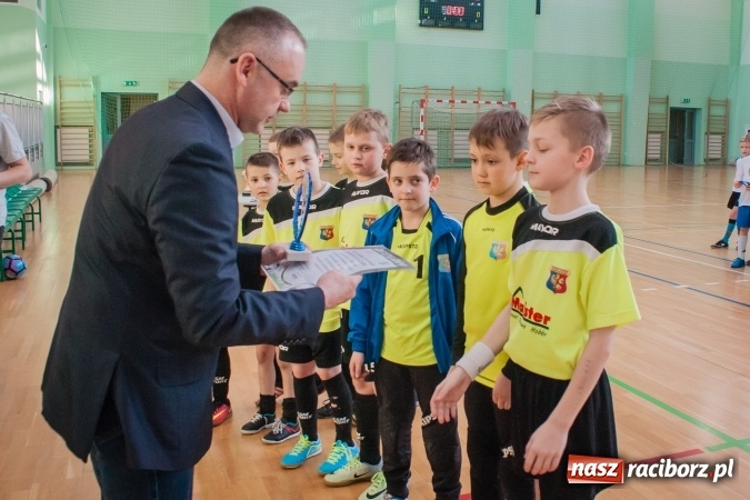 Zdjęcie w galerii na portalu naszraciborz.pl: I Charytatywny Turniej Halowej Piłki Nożnej za nami. Raciborska Unia druga wiadomości z regionu