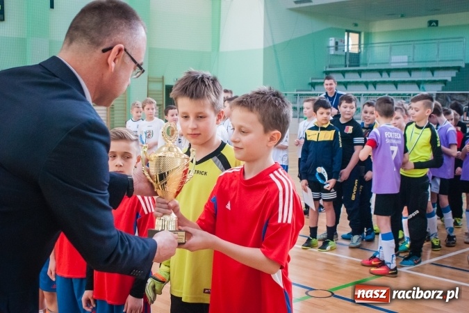 Zdjęcie w galerii na portalu naszraciborz.pl: I Charytatywny Turniej Halowej Piłki Nożnej za nami. Raciborska Unia druga wiadomości z regionu
