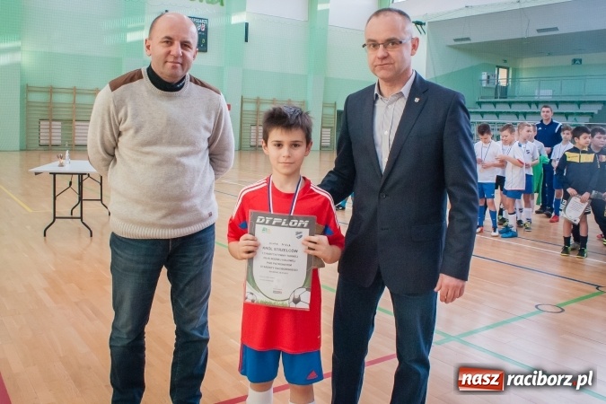 Zdjęcie w galerii na portalu naszraciborz.pl: I Charytatywny Turniej Halowej Piłki Nożnej za nami. Raciborska Unia druga wiadomości z regionu