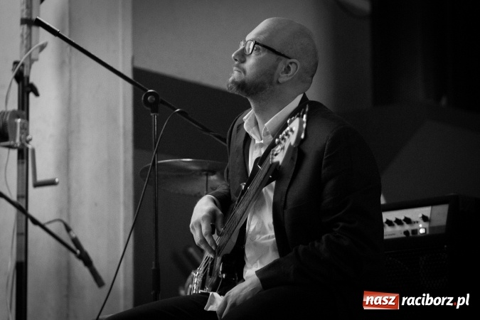 Zdjęcie w galerii na portalu naszraciborz.pl: Brzdąc i Czerwie - nieme kino i prawdziwa muzyka  wiadomości z regionu