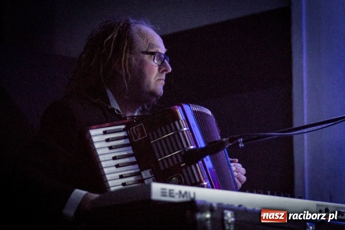 Zdjęcie w galerii na portalu naszraciborz.pl: Brzdąc i Czerwie - nieme kino i prawdziwa muzyka  wiadomości z regionu