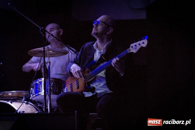 Zdjęcie w galerii na portalu naszraciborz.pl: Brzdąc i Czerwie - nieme kino i prawdziwa muzyka  wiadomości z regionu