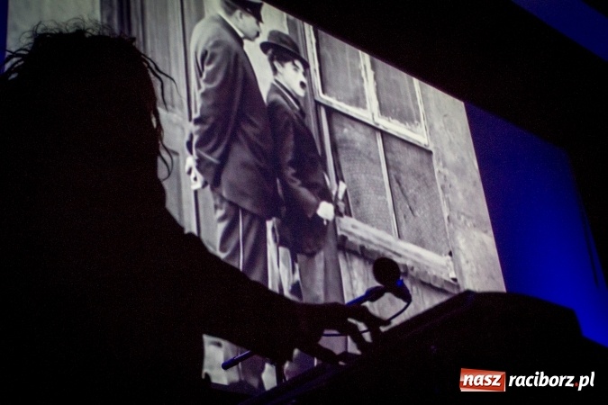 Zdjęcie w galerii na portalu naszraciborz.pl: Brzdąc i Czerwie - nieme kino i prawdziwa muzyka  wiadomości z regionu