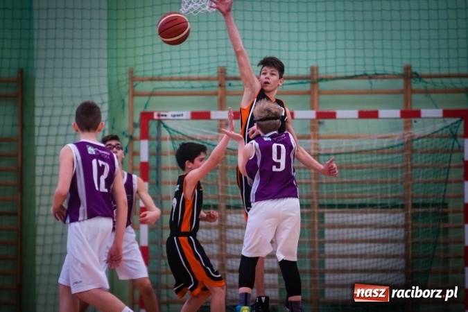 Zdjęcie w galerii na portalu naszraciborz.pl: Nieudana niedziela młodych koszykarzy Ofensywy wiadomości z regionu