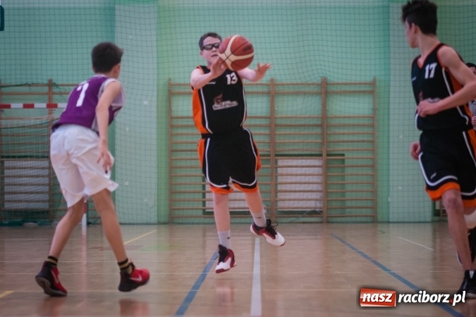 Zdjęcie w galerii na portalu naszraciborz.pl: Nieudana niedziela młodych koszykarzy Ofensywy wiadomości z regionu