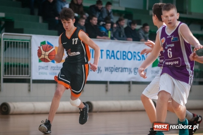 Zdjęcie w galerii na portalu naszraciborz.pl: Nieudana niedziela młodych koszykarzy Ofensywy wiadomości z regionu