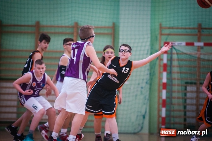 Zdjęcie w galerii na portalu naszraciborz.pl: Nieudana niedziela młodych koszykarzy Ofensywy wiadomości z regionu
