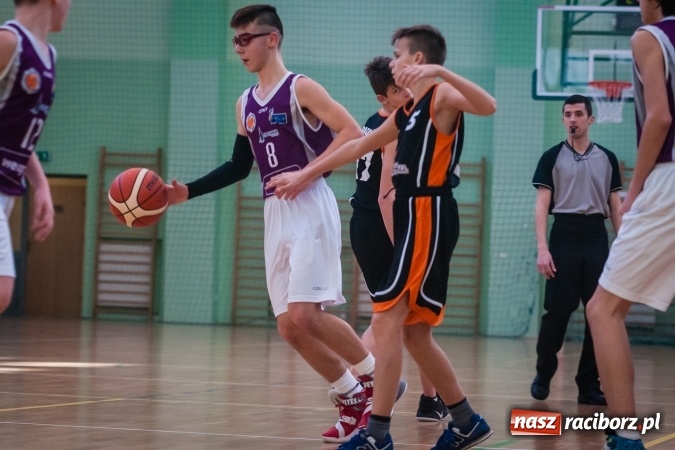 Zdjęcie w galerii na portalu naszraciborz.pl: Nieudana niedziela młodych koszykarzy Ofensywy wiadomości z regionu