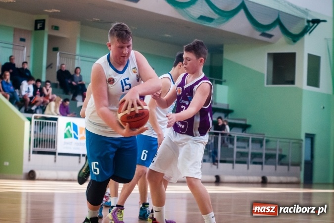 Zdjęcie w galerii na portalu naszraciborz.pl: Nieudana niedziela młodych koszykarzy Ofensywy wiadomości z regionu