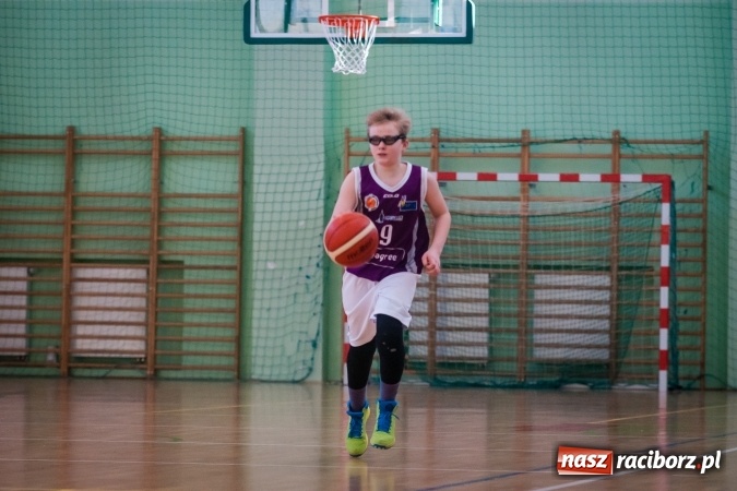Zdjęcie w galerii na portalu naszraciborz.pl: Nieudana niedziela młodych koszykarzy Ofensywy wiadomości z regionu