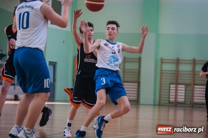 Zdjęcie w galerii na portalu naszraciborz.pl: Nieudana niedziela młodych koszykarzy Ofensywy wiadomości z regionu