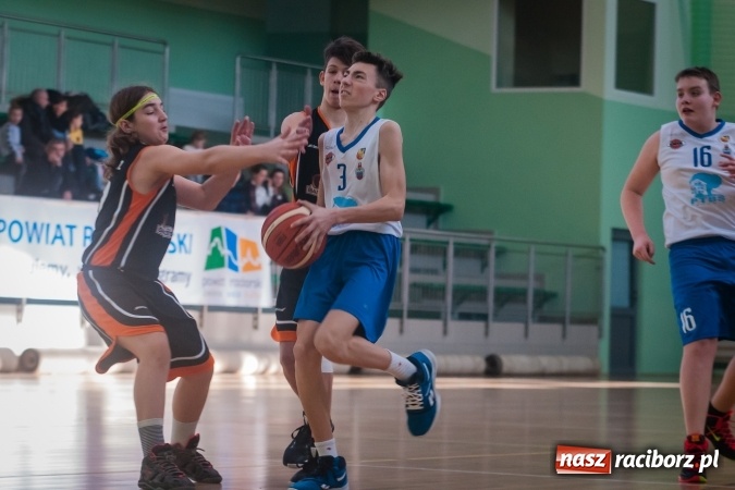 Zdjęcie w galerii na portalu naszraciborz.pl: Nieudana niedziela młodych koszykarzy Ofensywy wiadomości z regionu